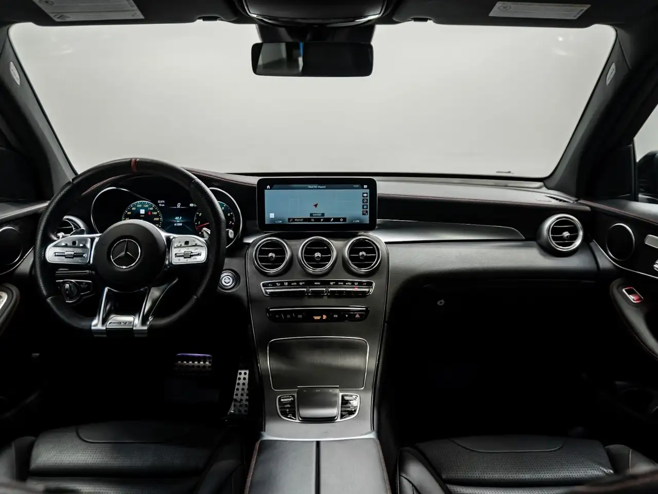Mercedes-Benz GLC - Image 31