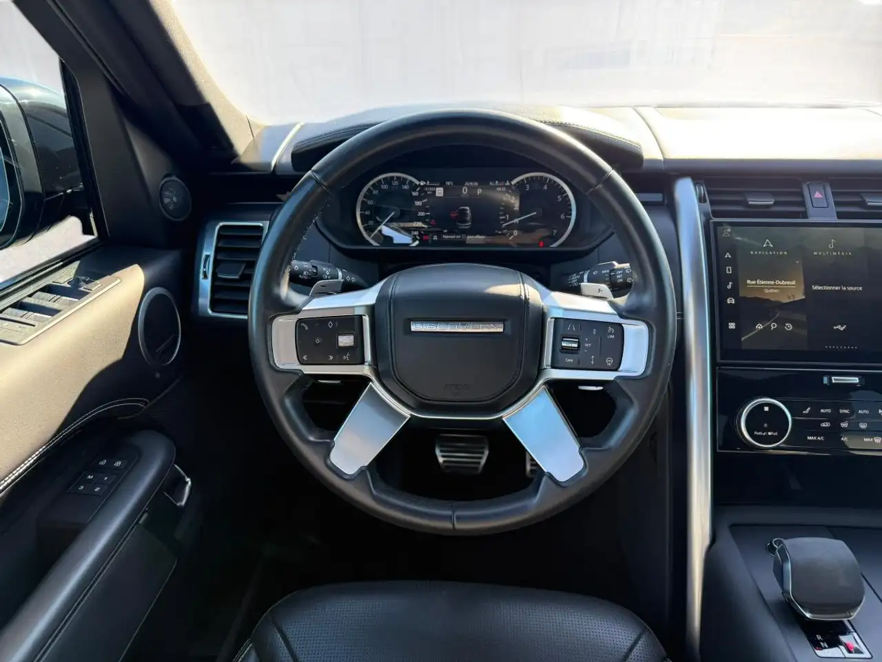 Land Rover Discovery - Image 12