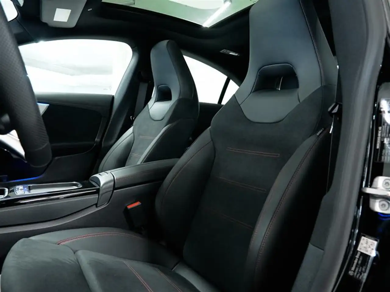 Mercedes-Benz CLA - Image 21