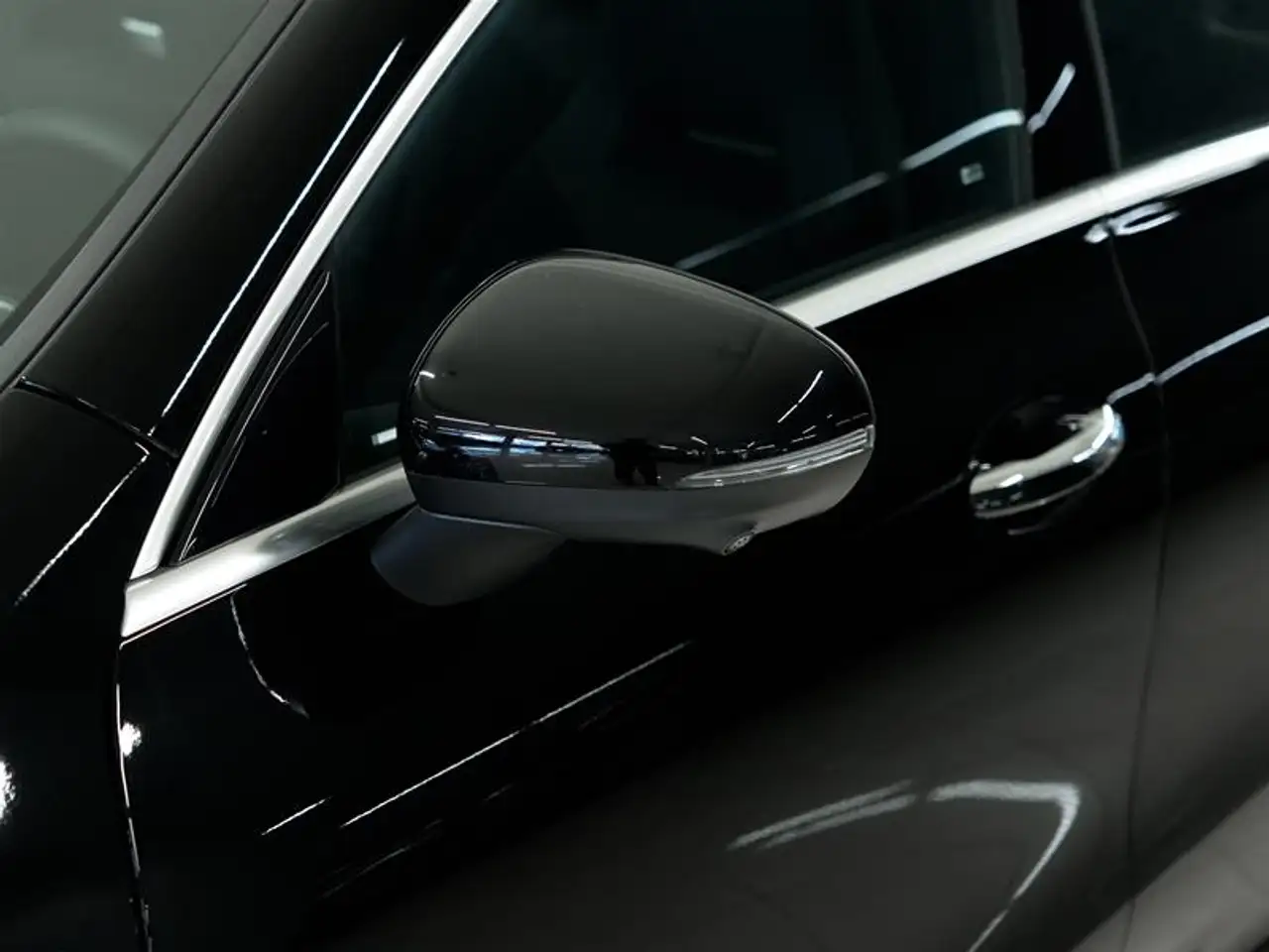 Mercedes-Benz CLA - Image 15