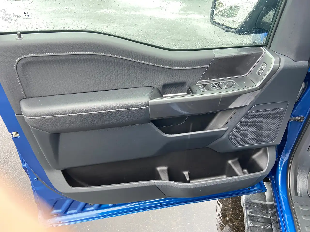 Ford F-150 - Image 12