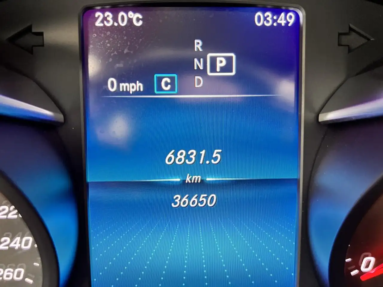 Mercedes-Benz GLC - Image 30
