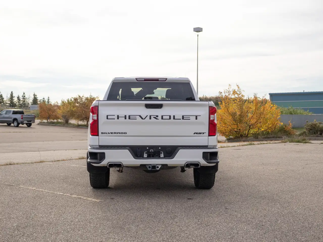 Chevrolet Silverado 1500 - Image 12
