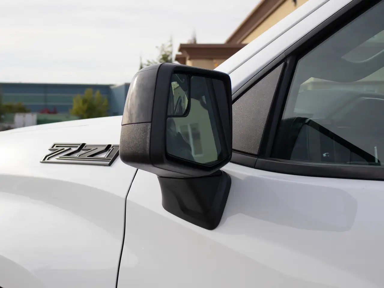 Chevrolet Silverado 1500 - Image 8