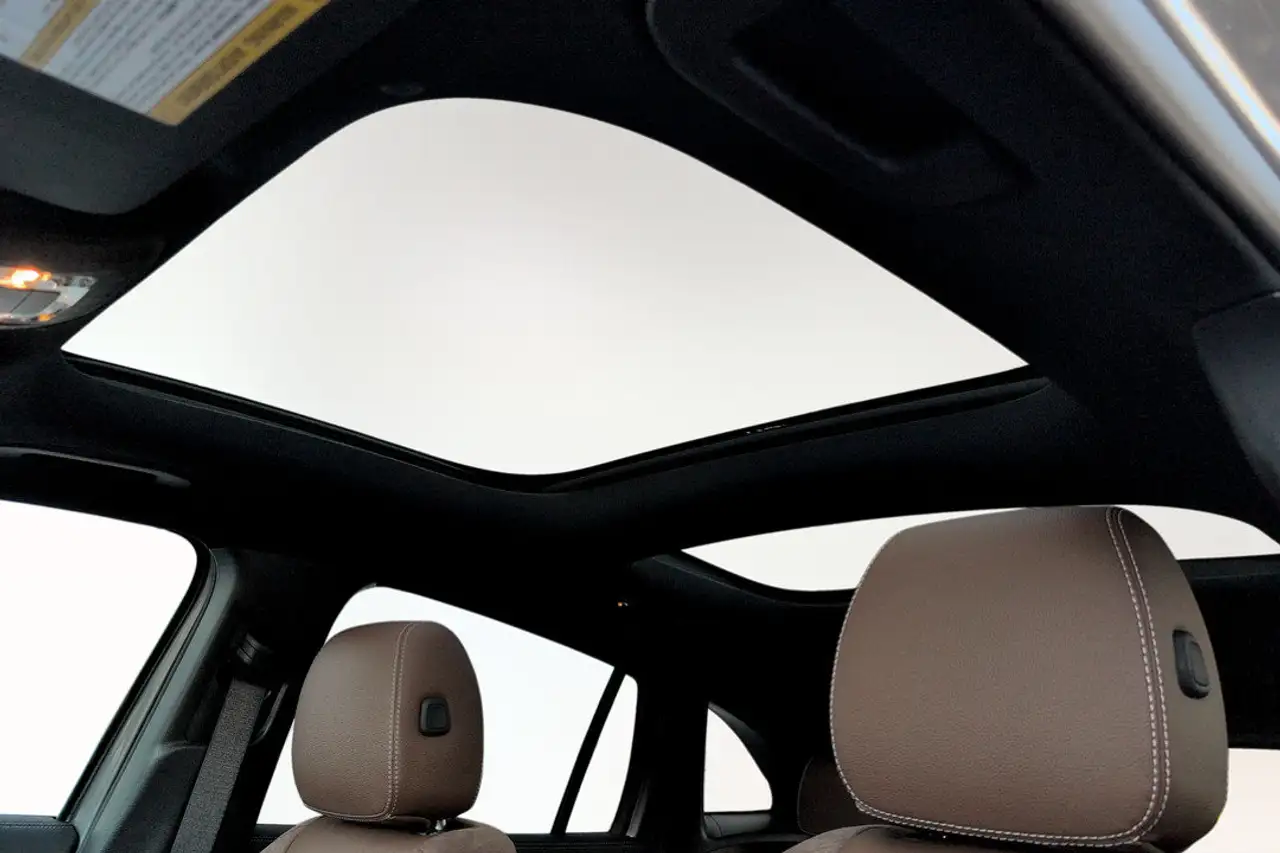 Mercedes-Benz GLA - Image 11