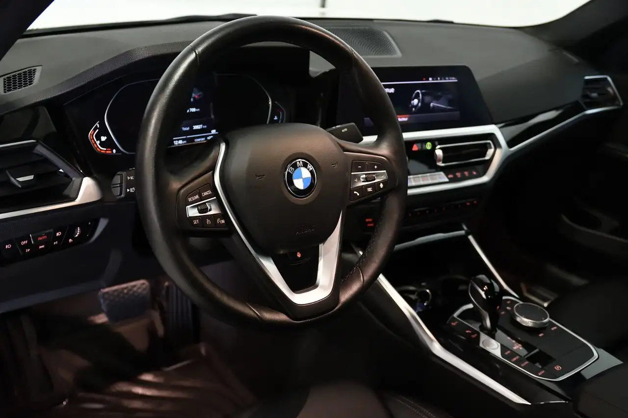BMW 3 Series - Image 12