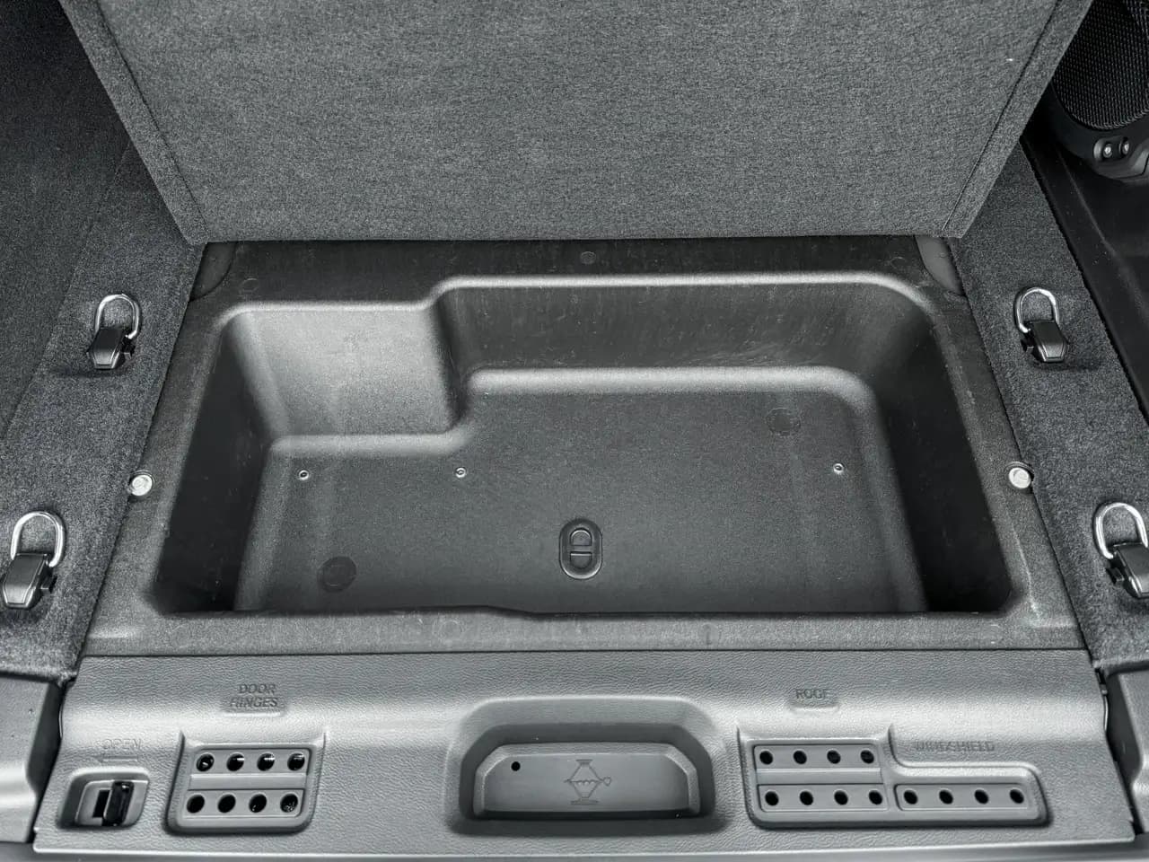 Jeep Wrangler - Image 39