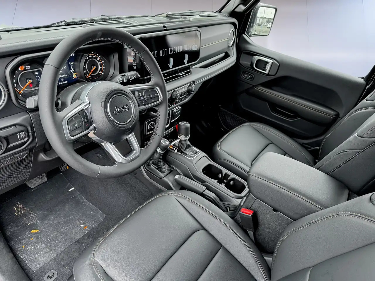 Jeep Wrangler - Image 16