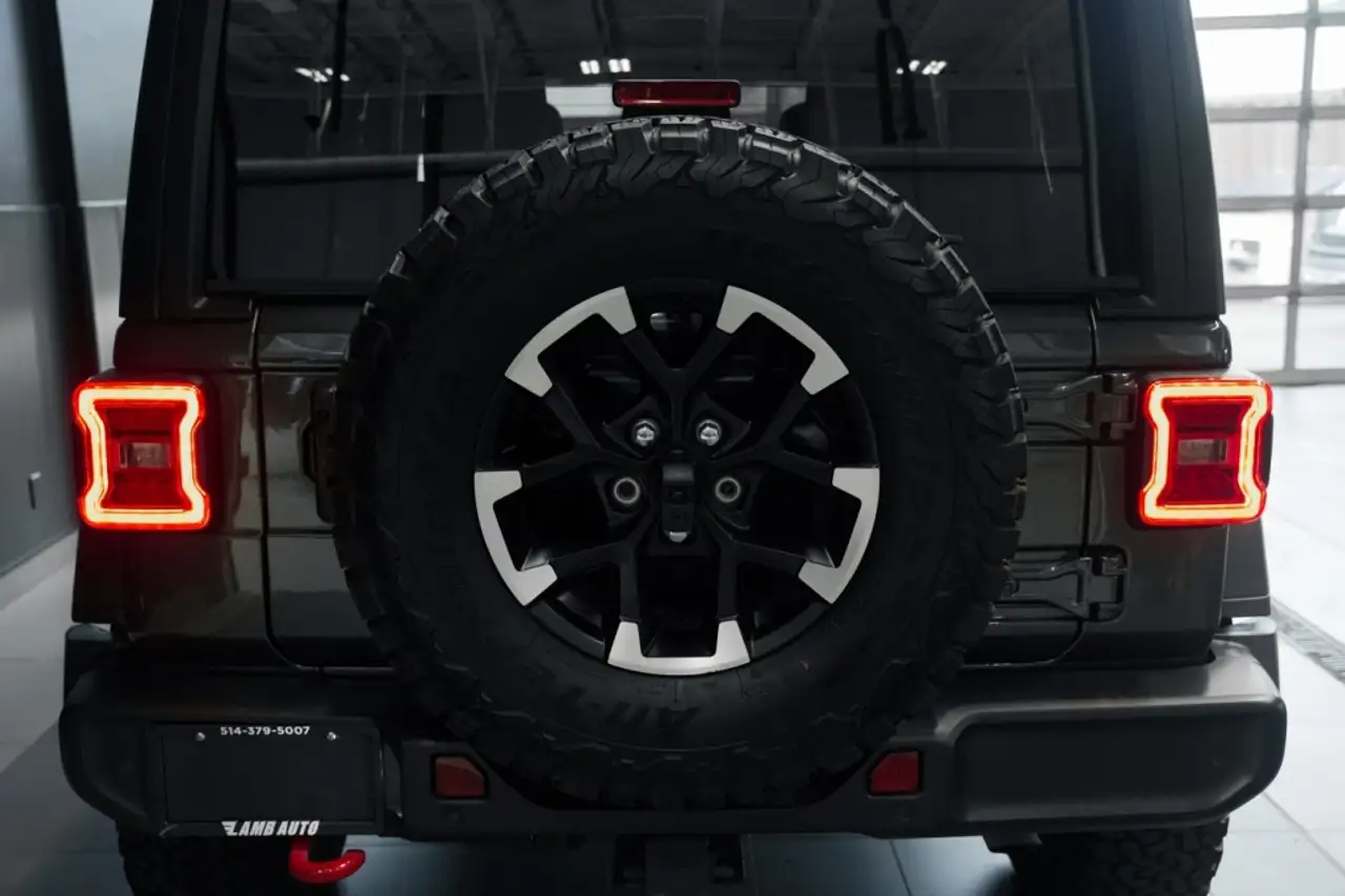 Jeep Wrangler - Image 24