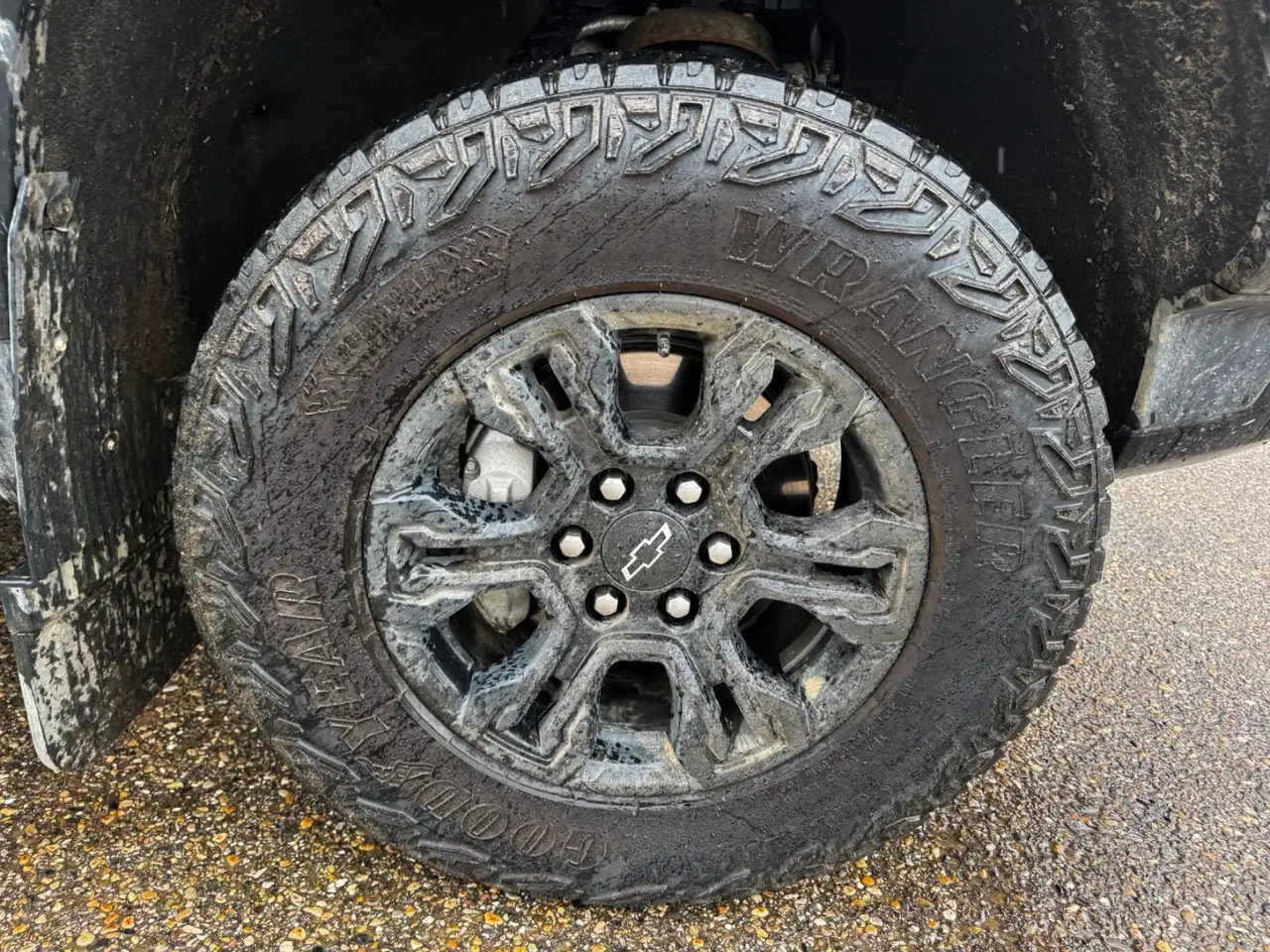 Chevrolet Silverado 1500 - Image 9