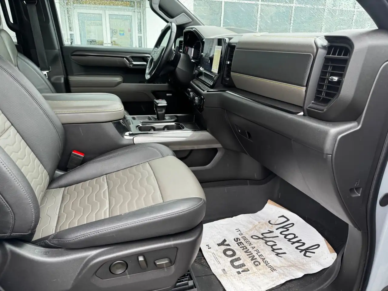 Chevrolet Silverado 1500 - Image 10