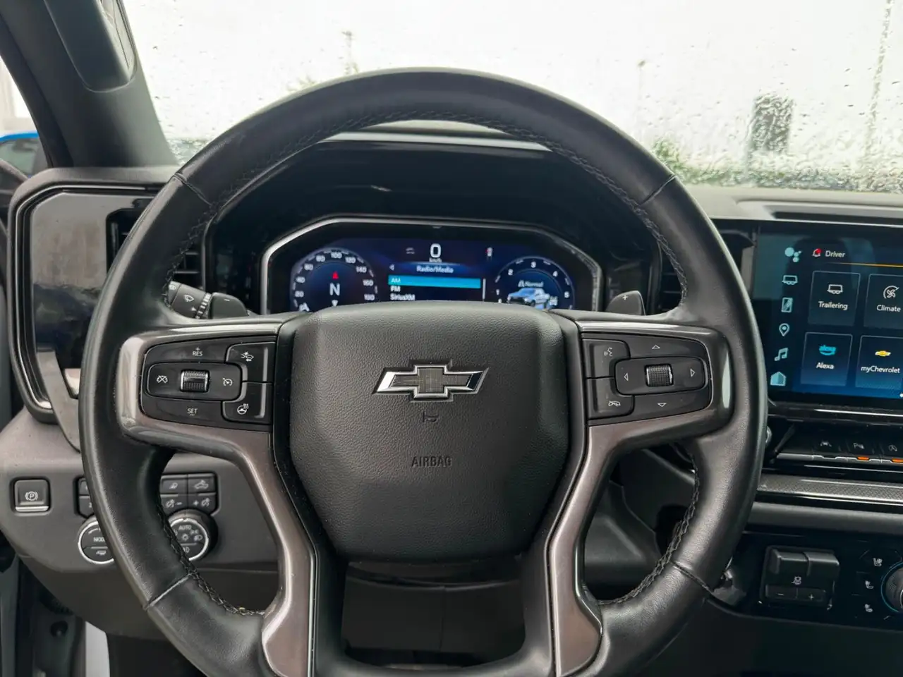 Chevrolet Silverado 1500 - Image 15