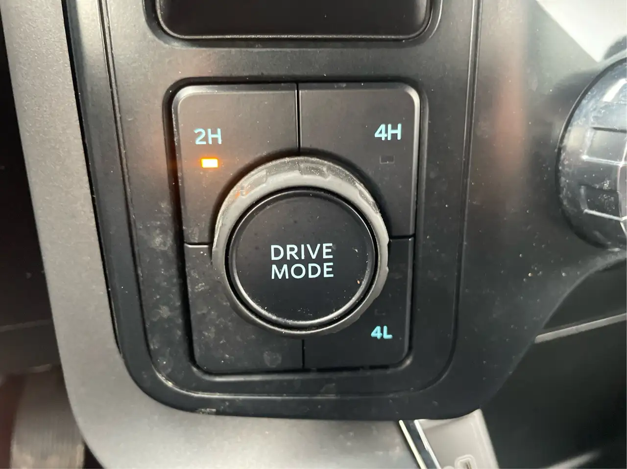 Ford F-150 - Image 26