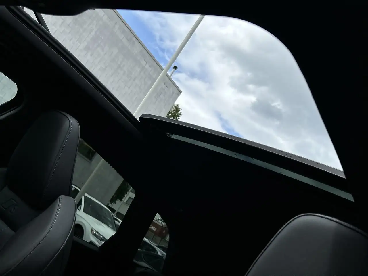 Audi Q5 - Image 30