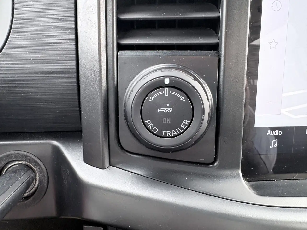 Ford F-150 - Image 22