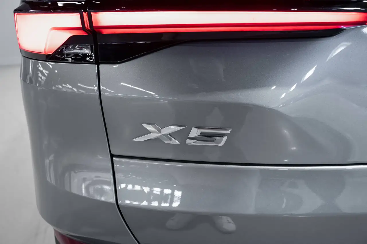 BMW X5 - Image 25