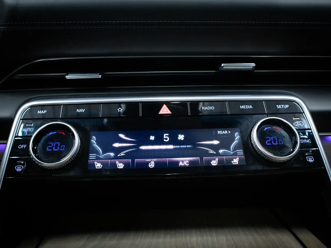 Genesis GV80 - Image 29