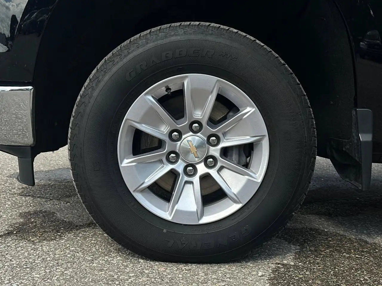 Chevrolet Silverado 1500 - Image 11