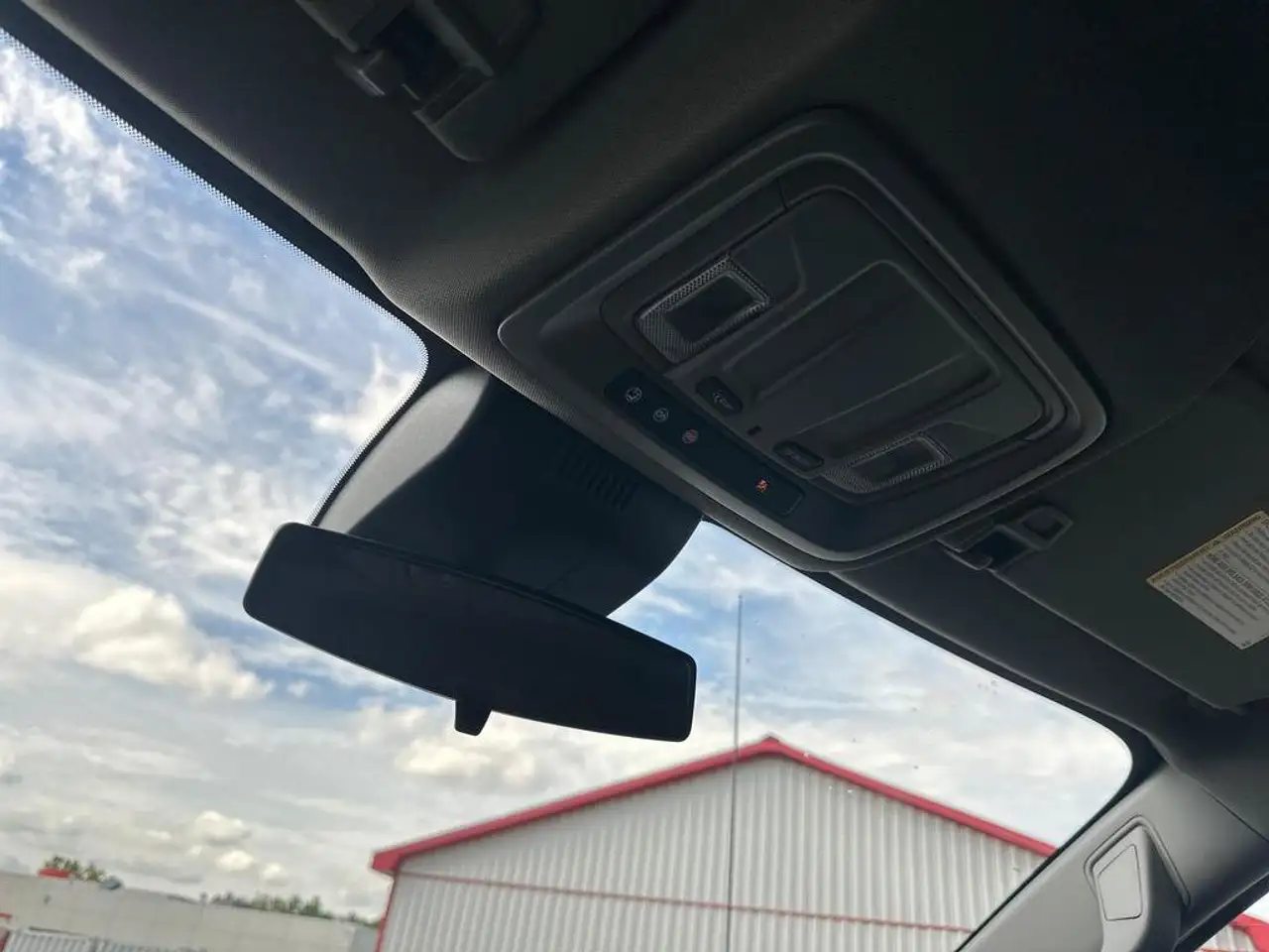 Chevrolet Silverado 1500 - Image 26