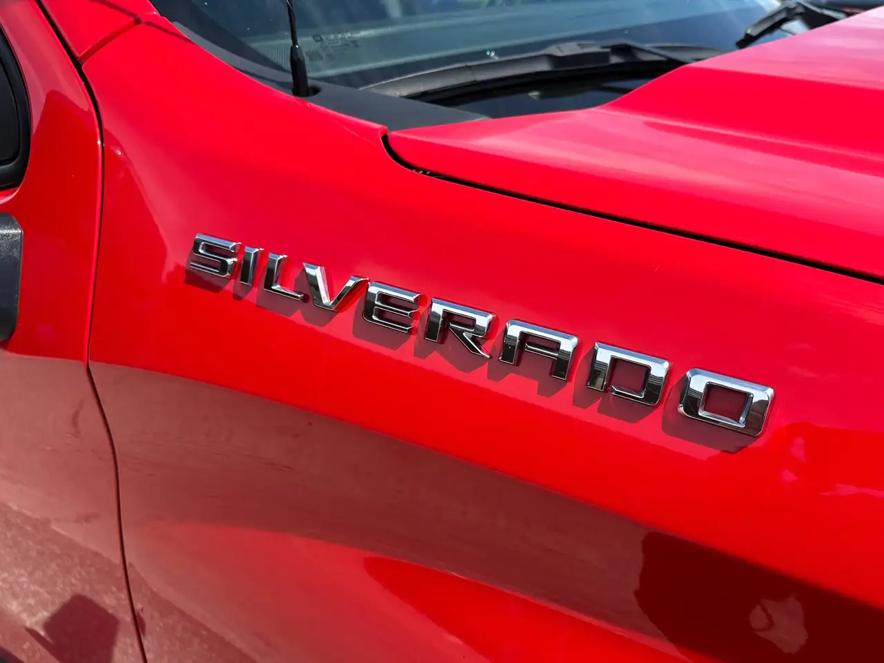 Chevrolet Silverado 1500 - Image 9