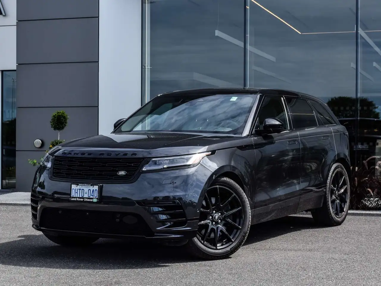 Land Rover Range Rover Velar - Image 1