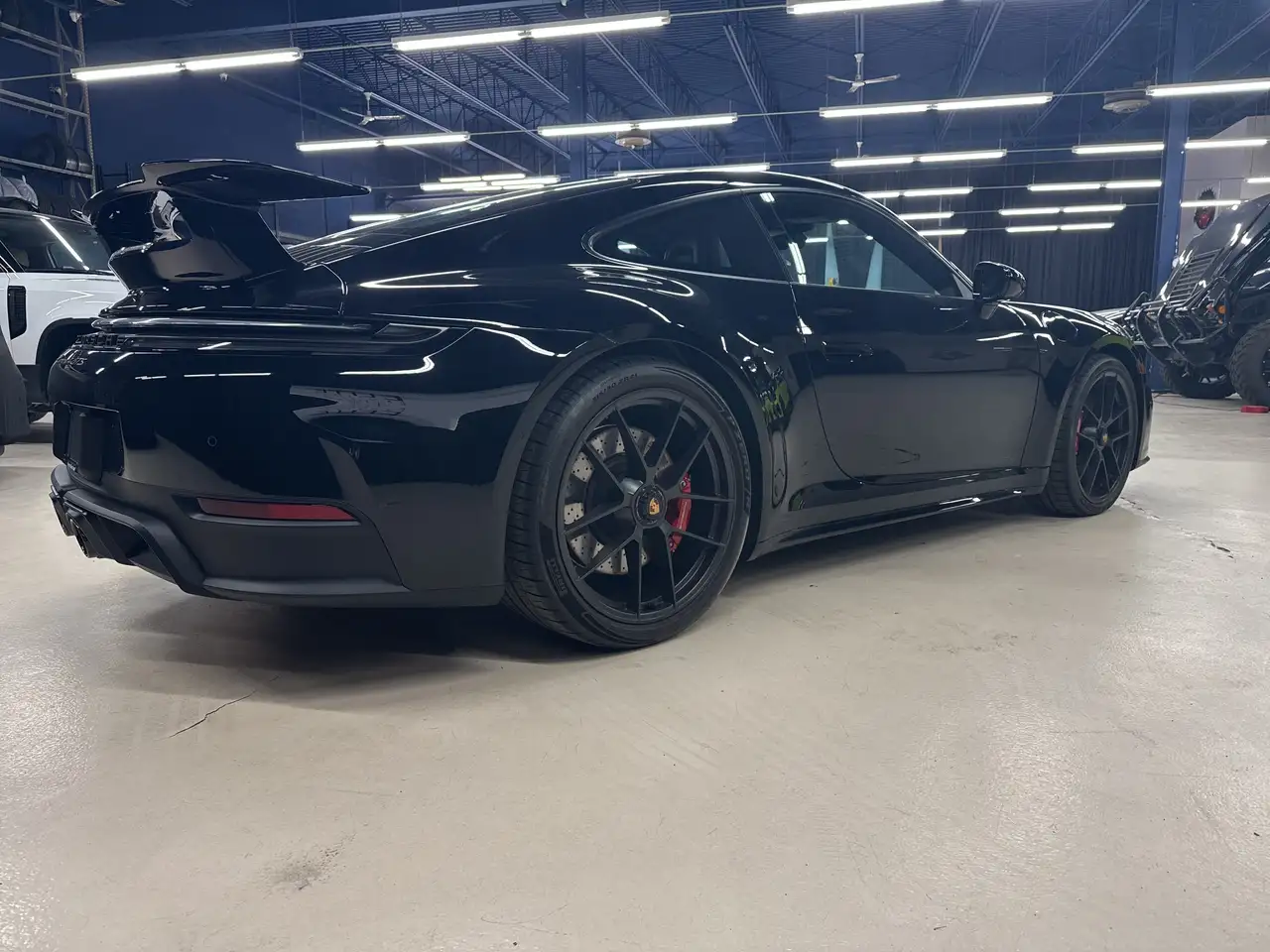 Porsche 911 - Image 4
