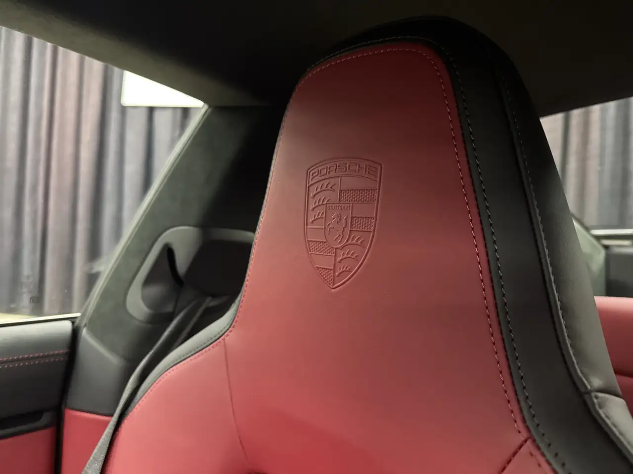Porsche 911 - Image 15