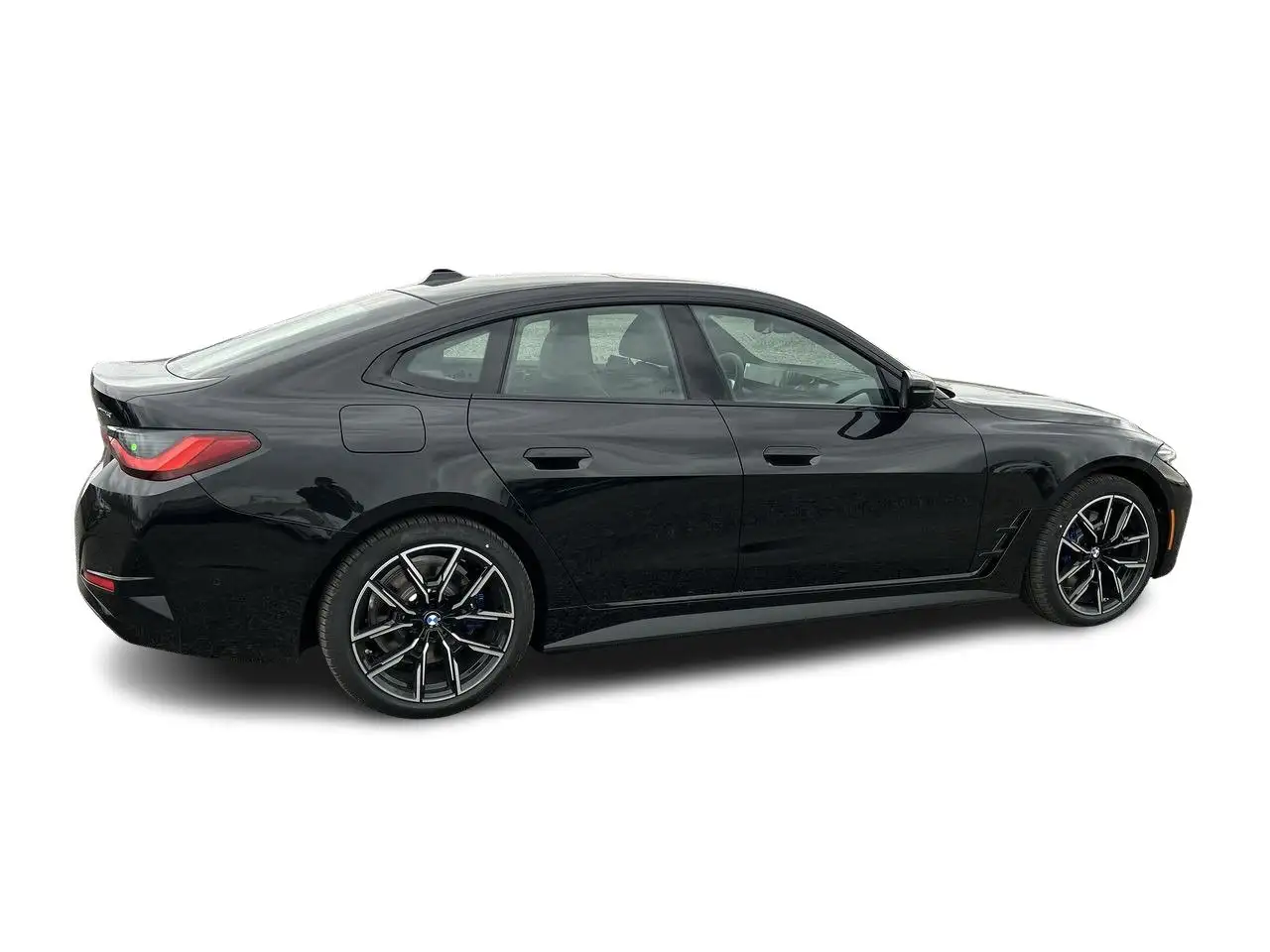 BMW i4 - Image 15