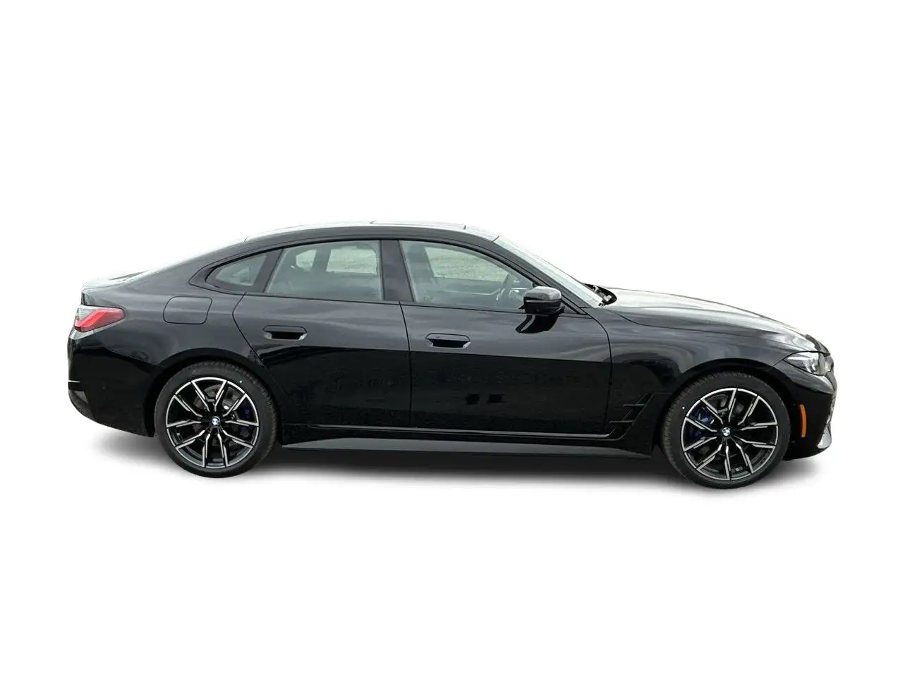 BMW i4 - Image 16