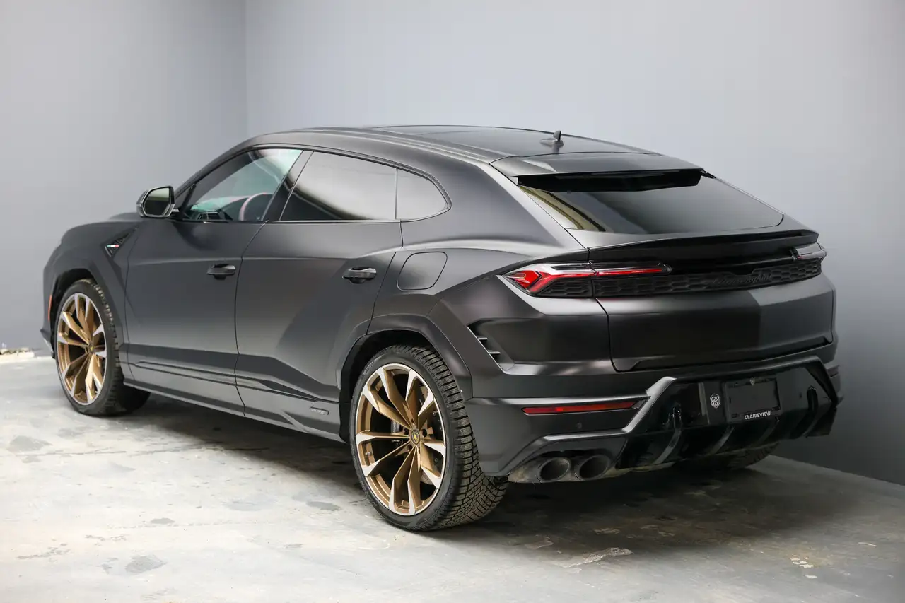 Lamborghini Urus - Image 5