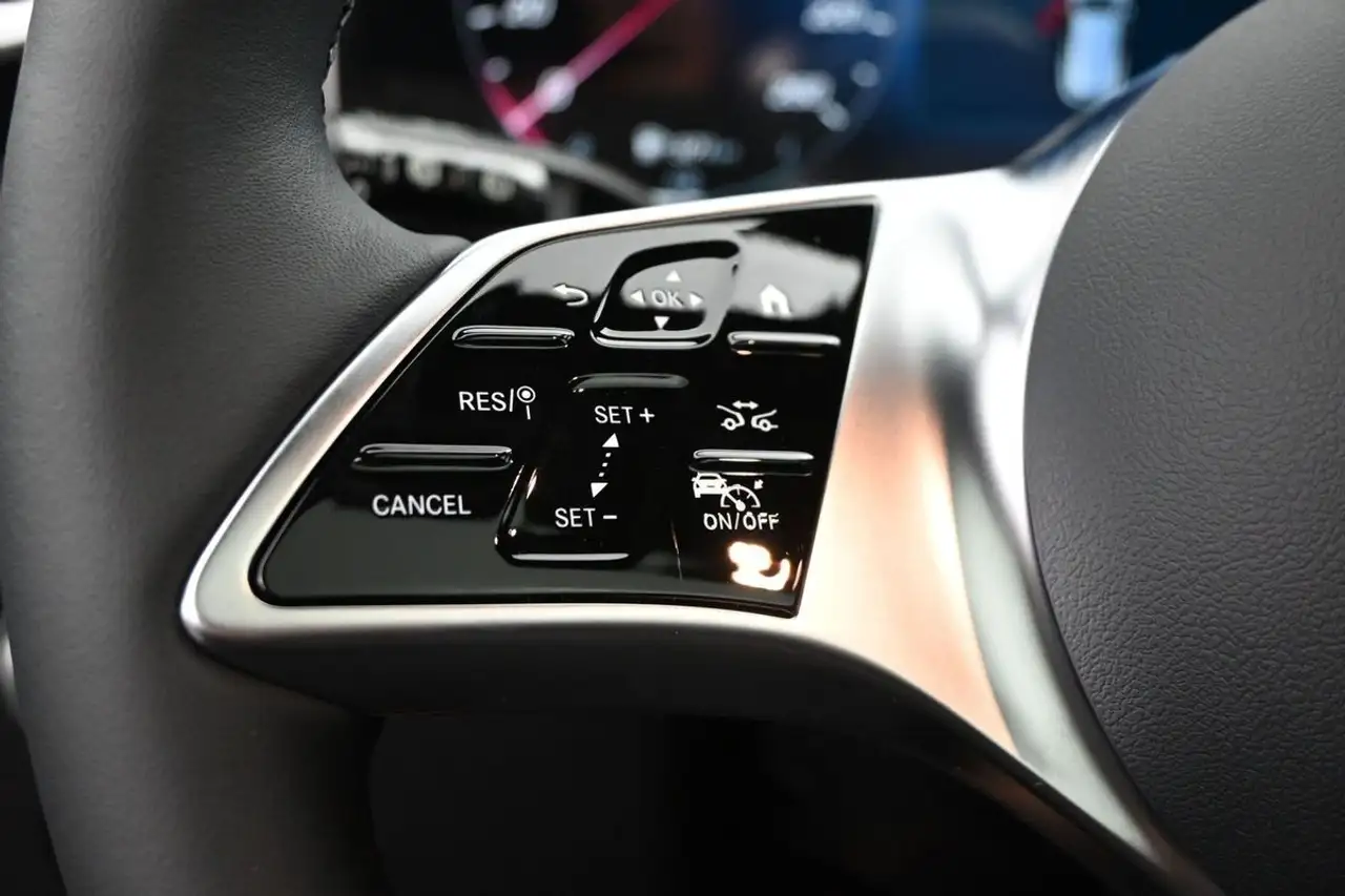 Mercedes-Benz GLC - Image 12