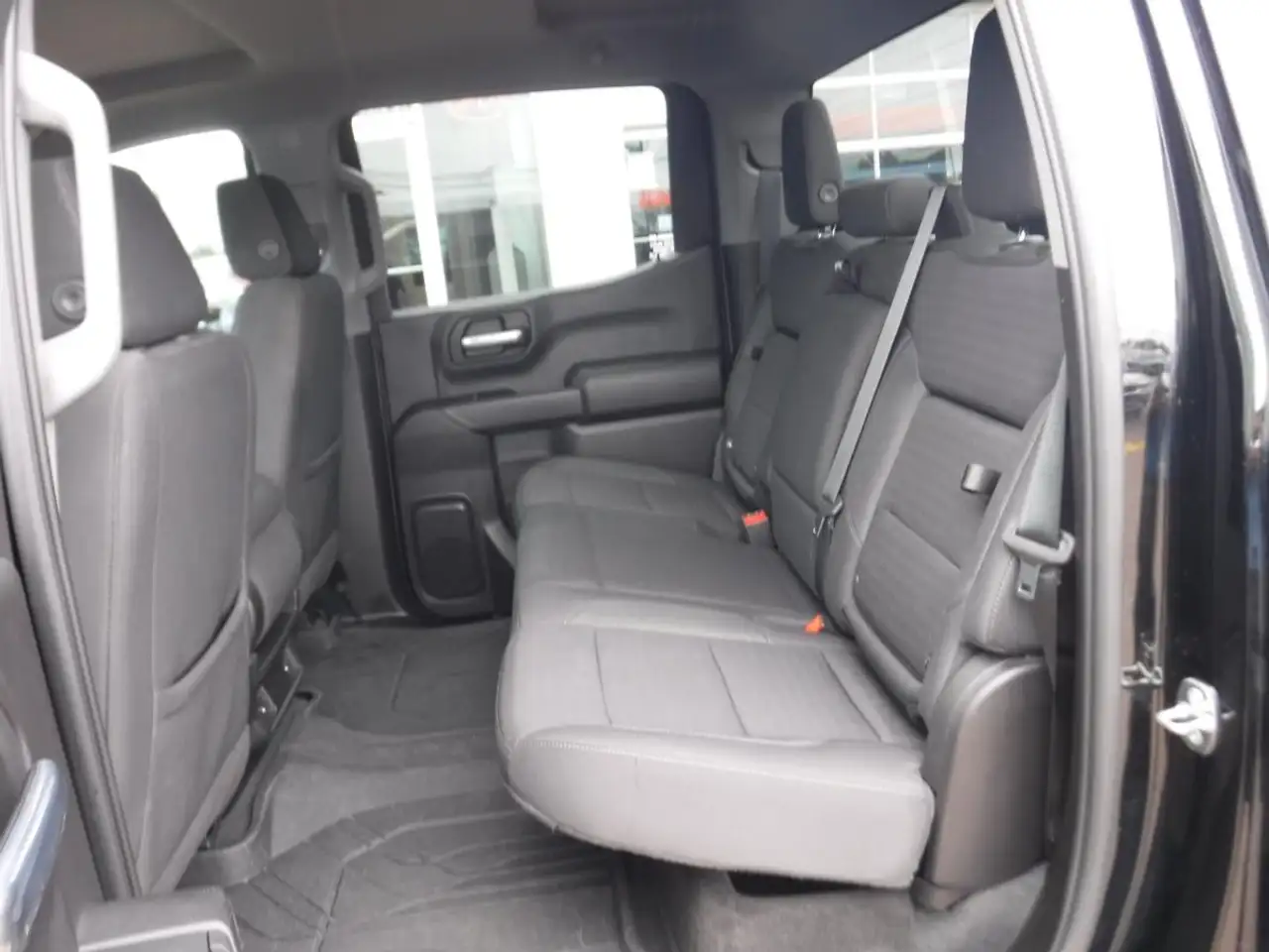 Chevrolet Silverado 1500 - Image 7