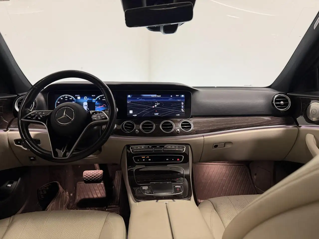Mercedes-Benz E-Class - Image 17