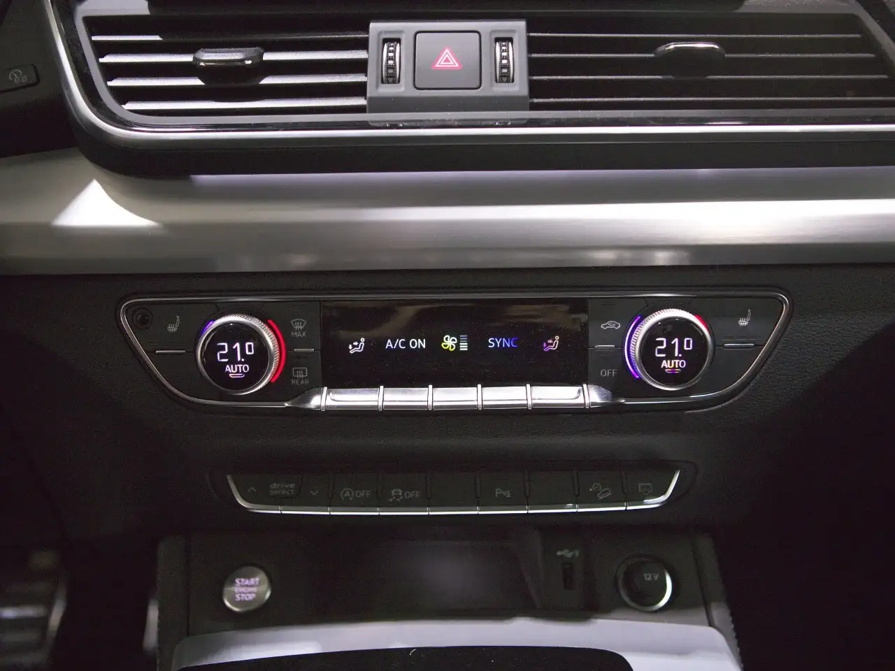 Audi Q5 - Image 22