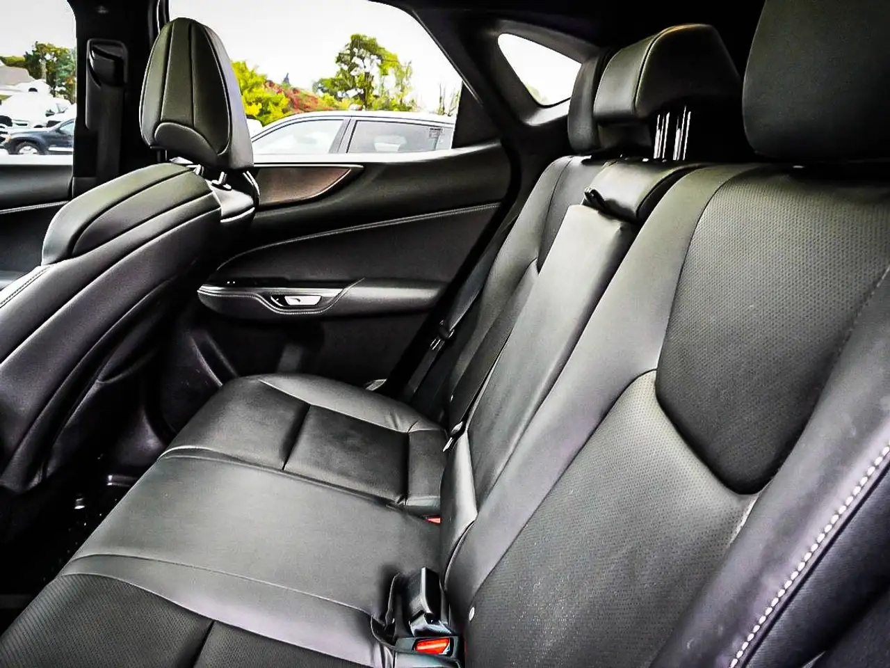 Lexus NX - Image 18