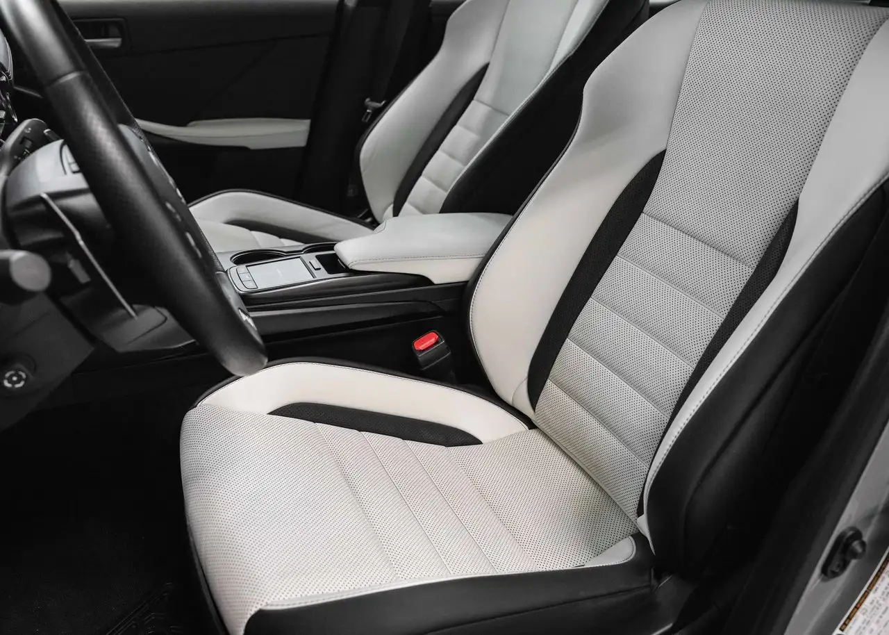 Lexus IS - Image 8