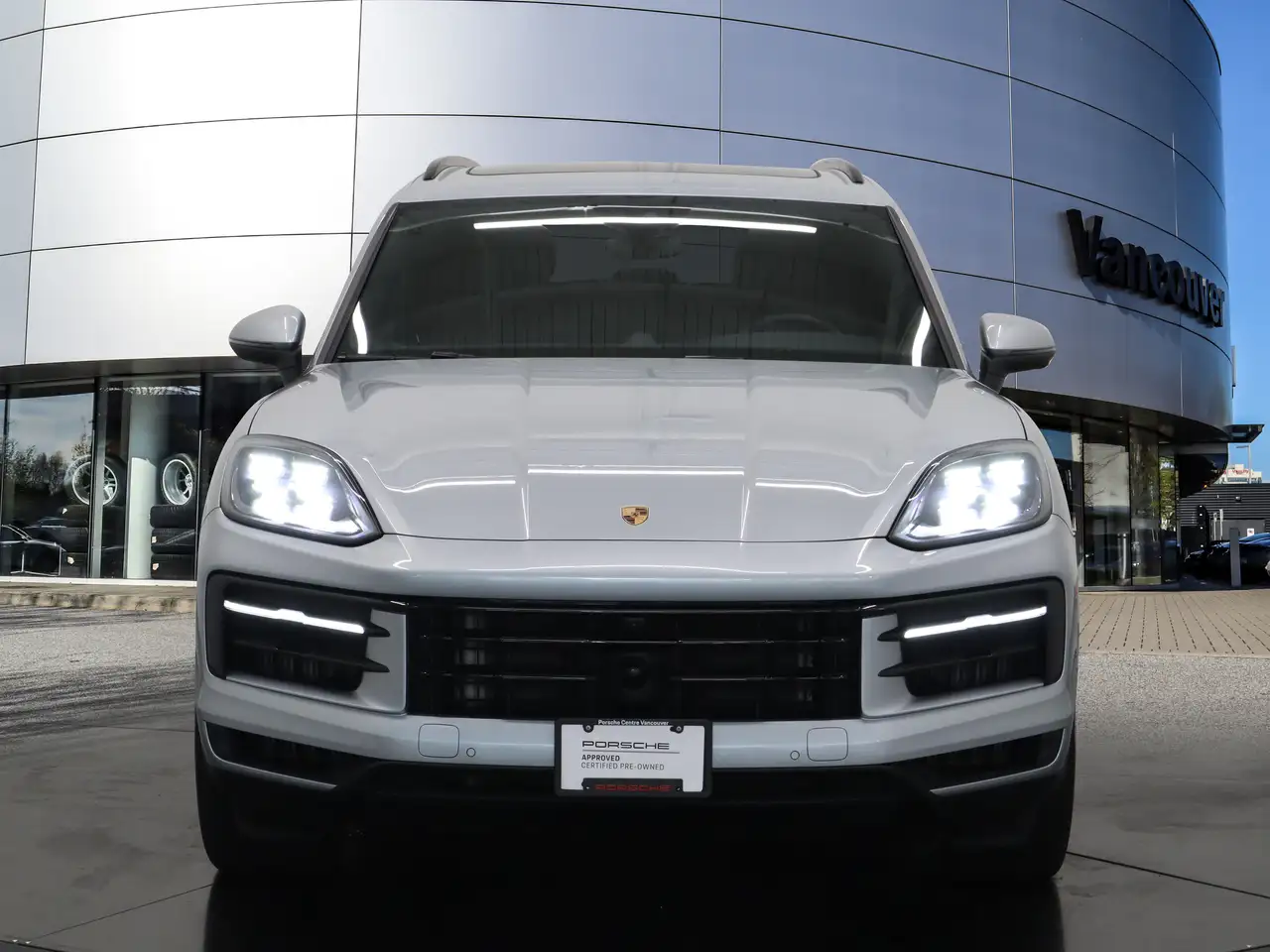Porsche Cayenne - Image 16