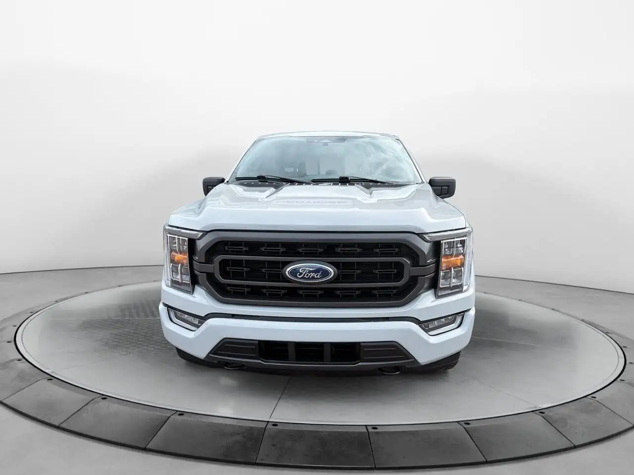 Ford F-150 - Image 2