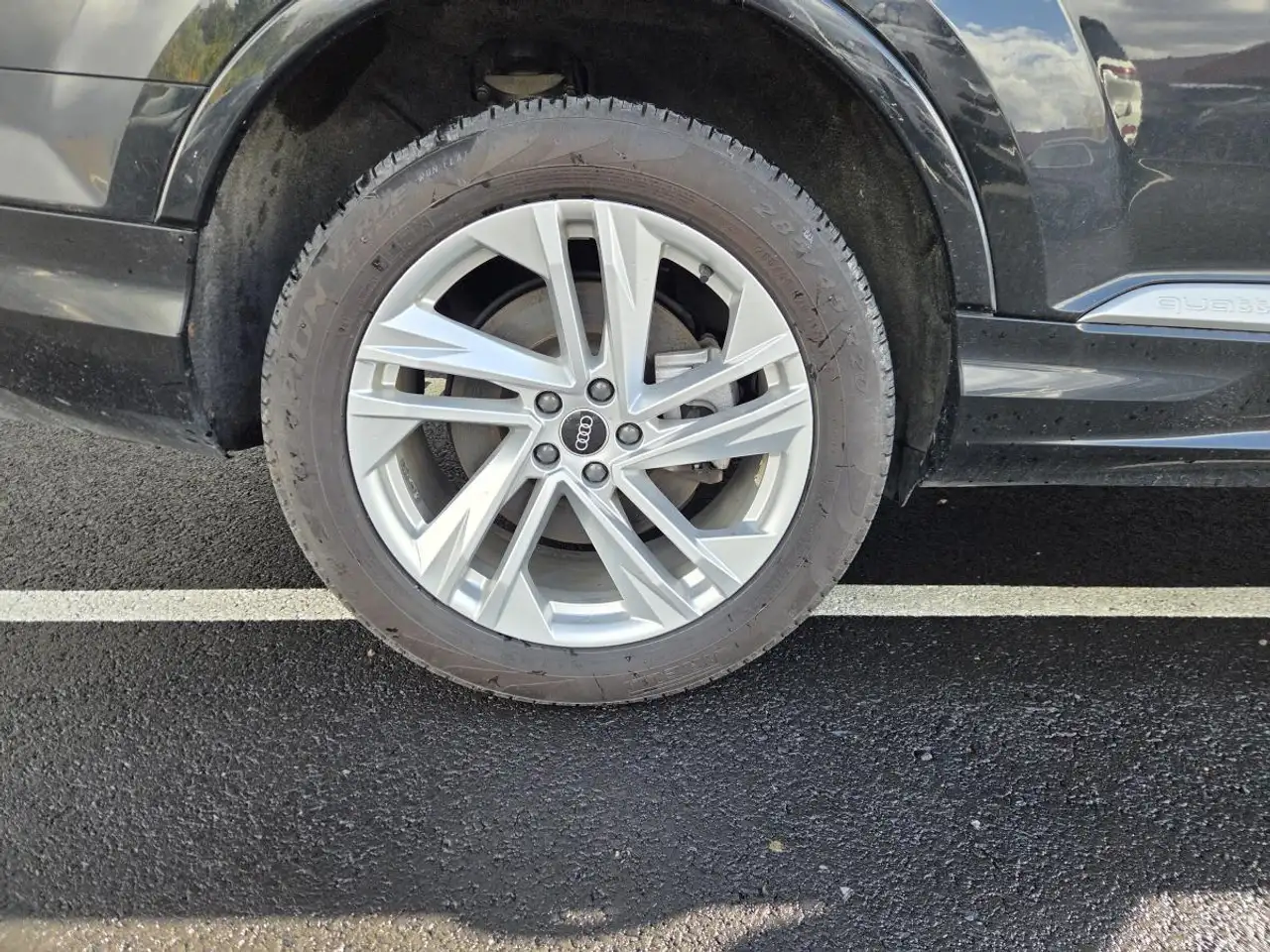 Audi Q7 - Image 11