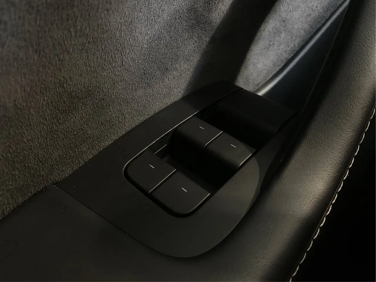 Tesla Model Y - Image 27