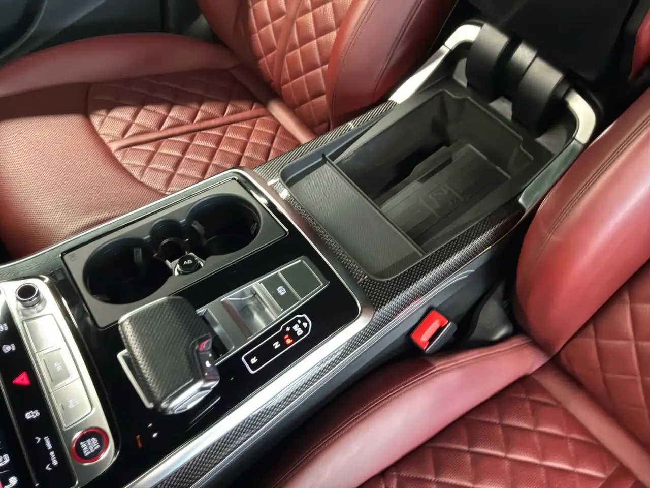 Audi SQ8 - Image 15