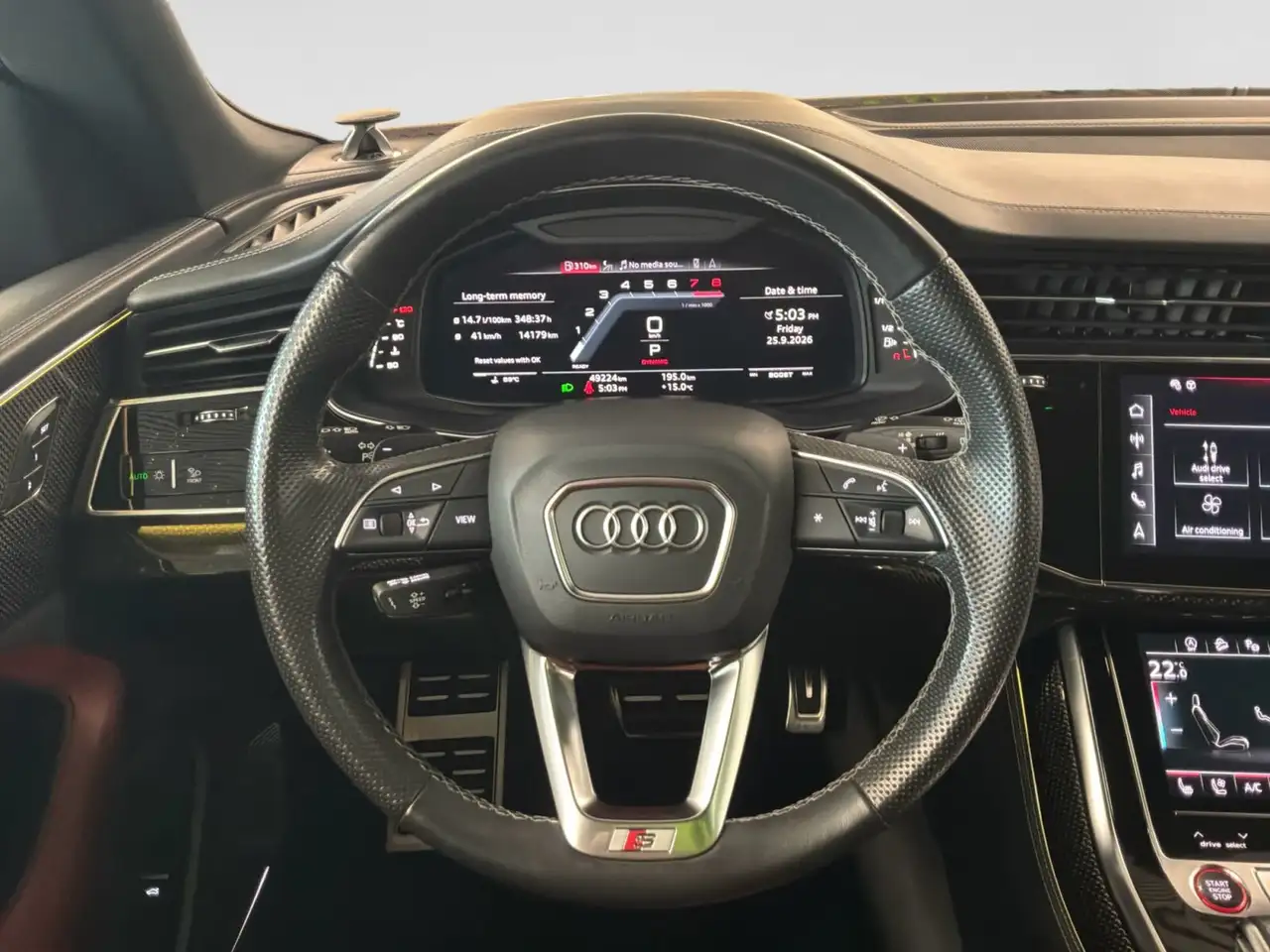 Audi SQ8 - Image 11