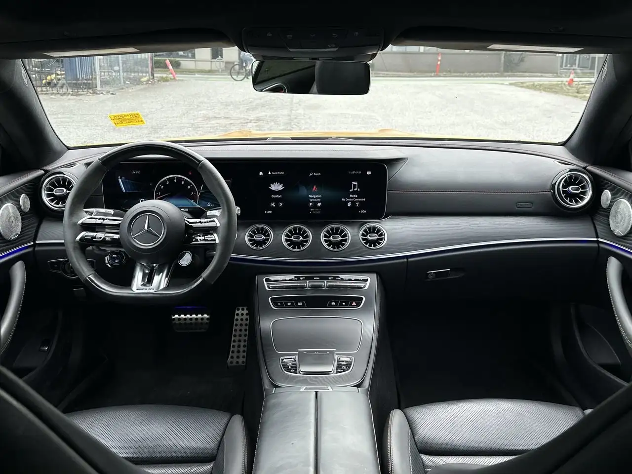 Mercedes-Benz E-Class - Image 19