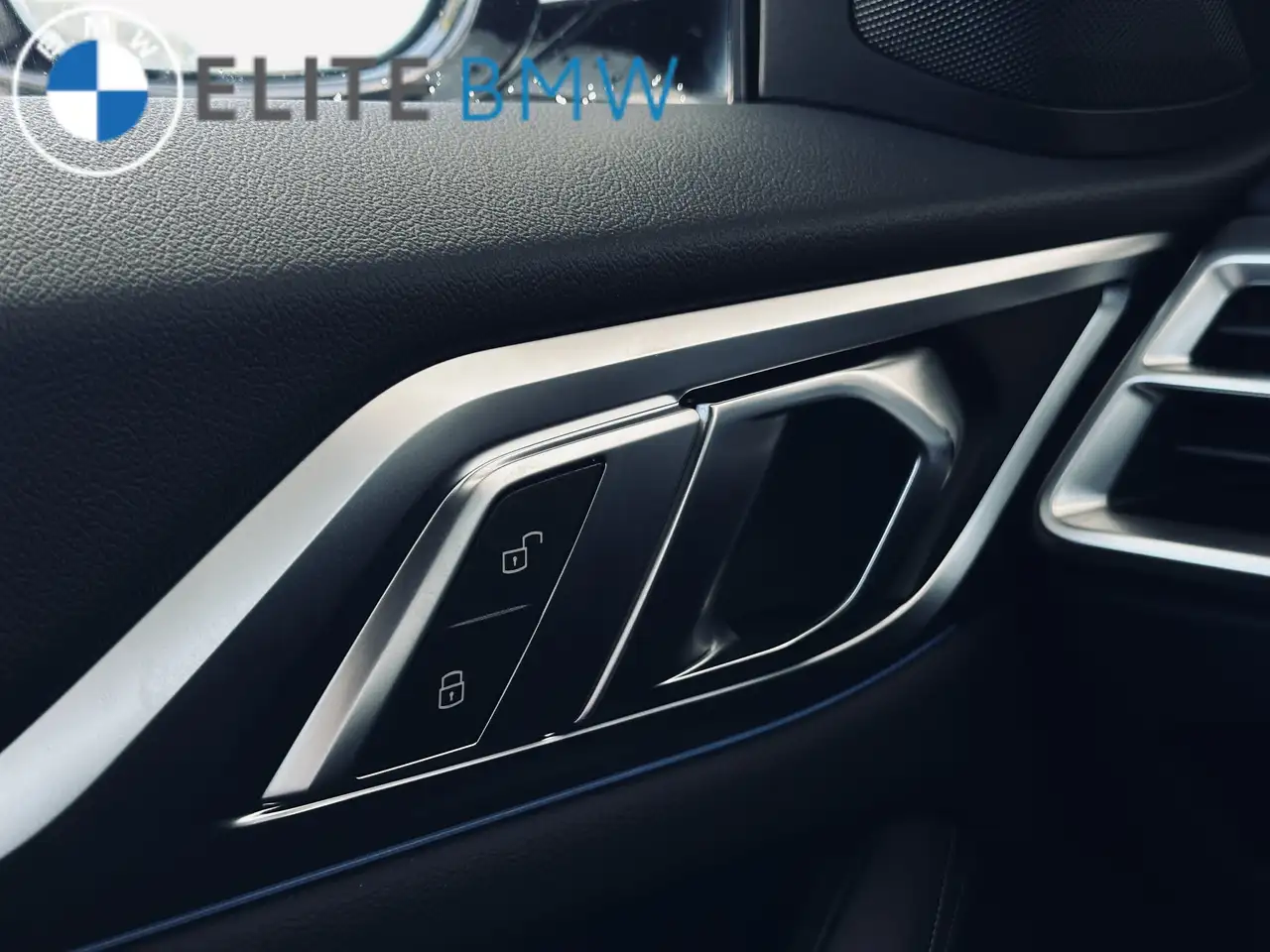 BMW i4 - Image 14