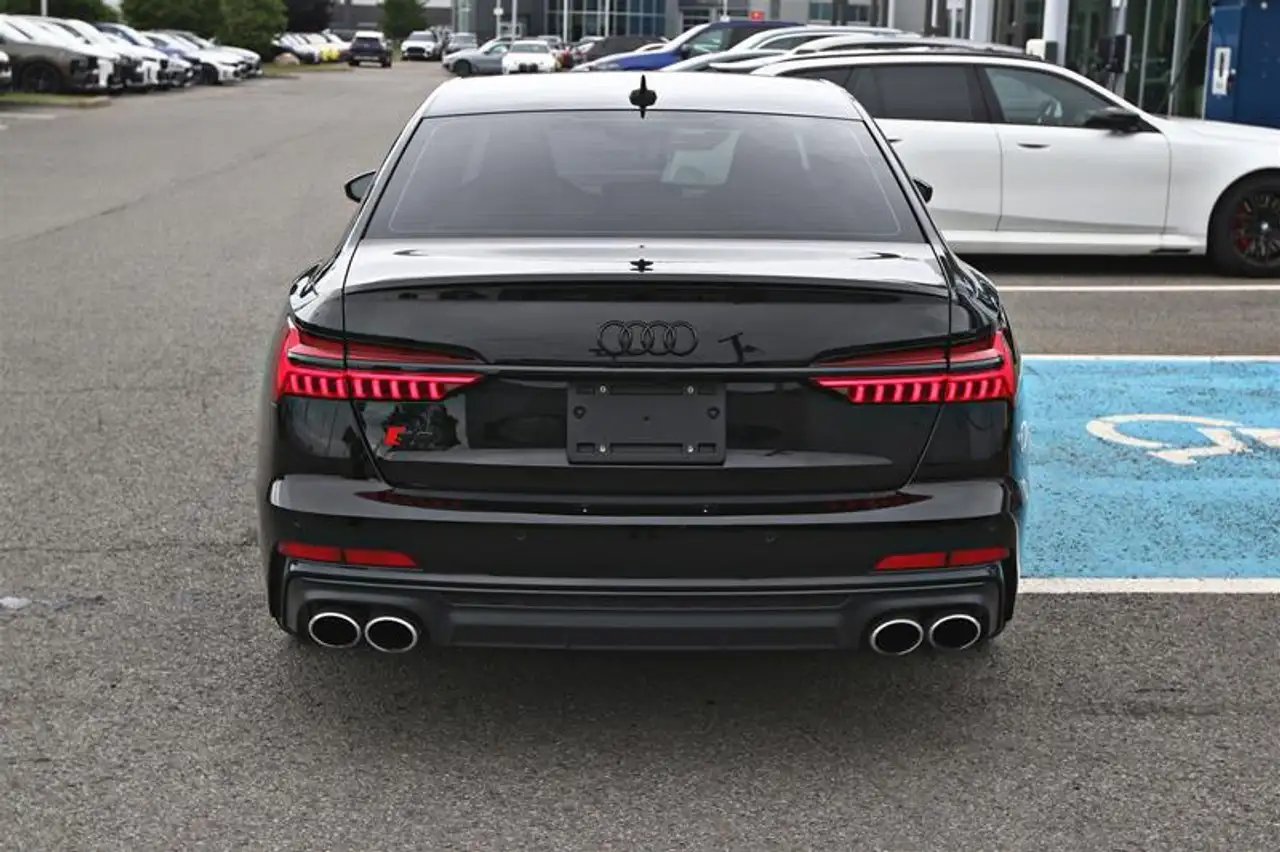 Audi S6 - Image 8