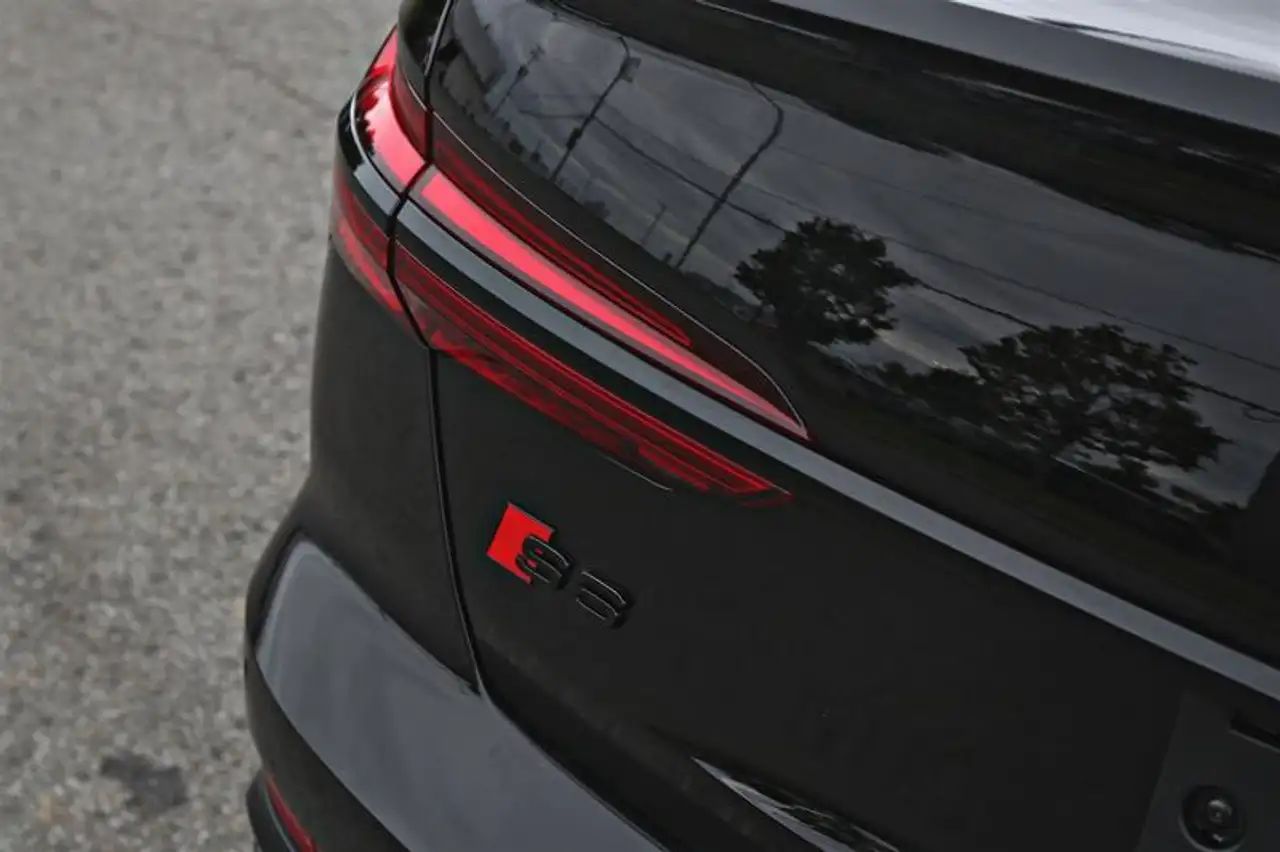 Audi S6 - Image 9