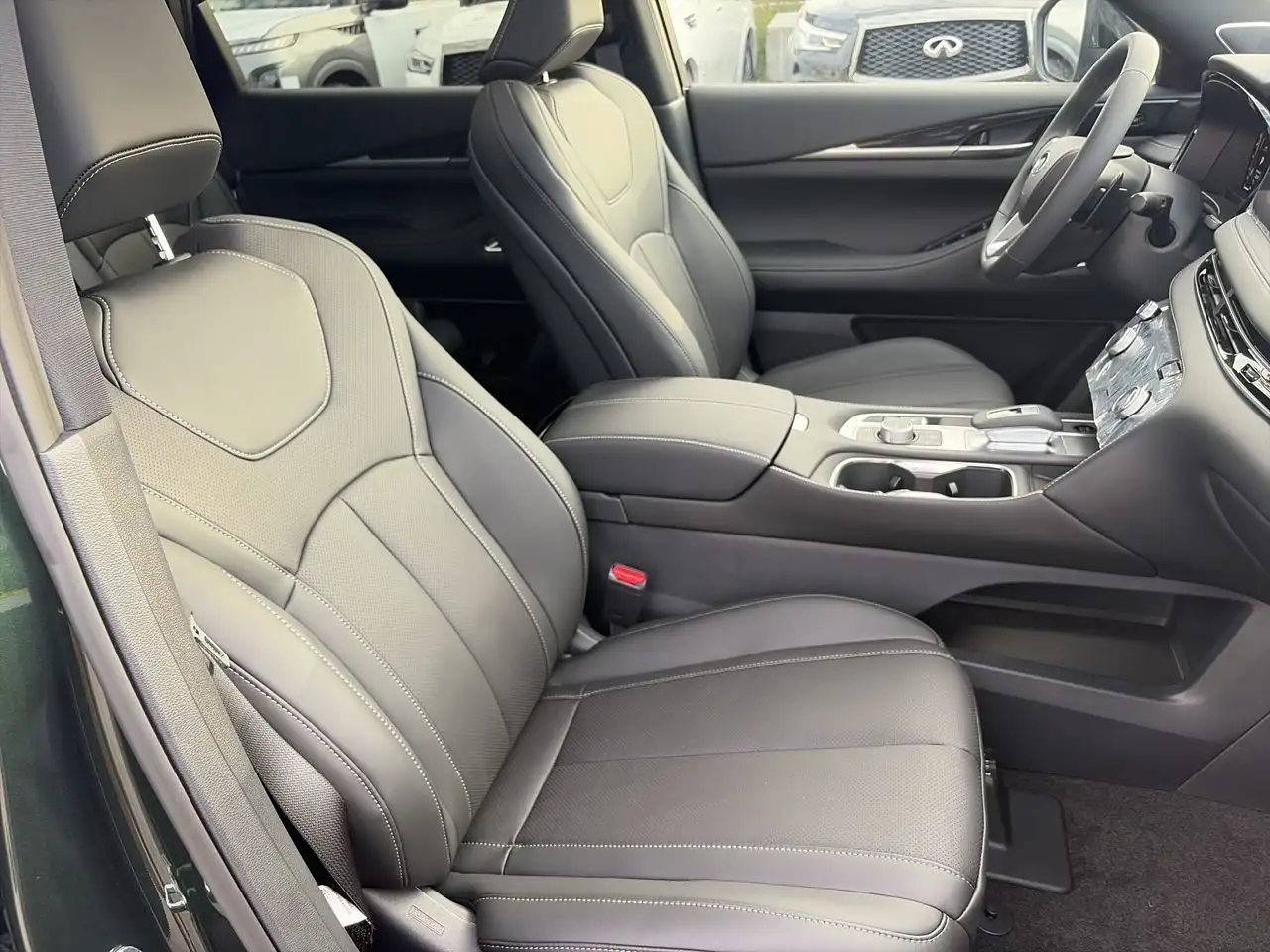 Infiniti QX65 - Image 29