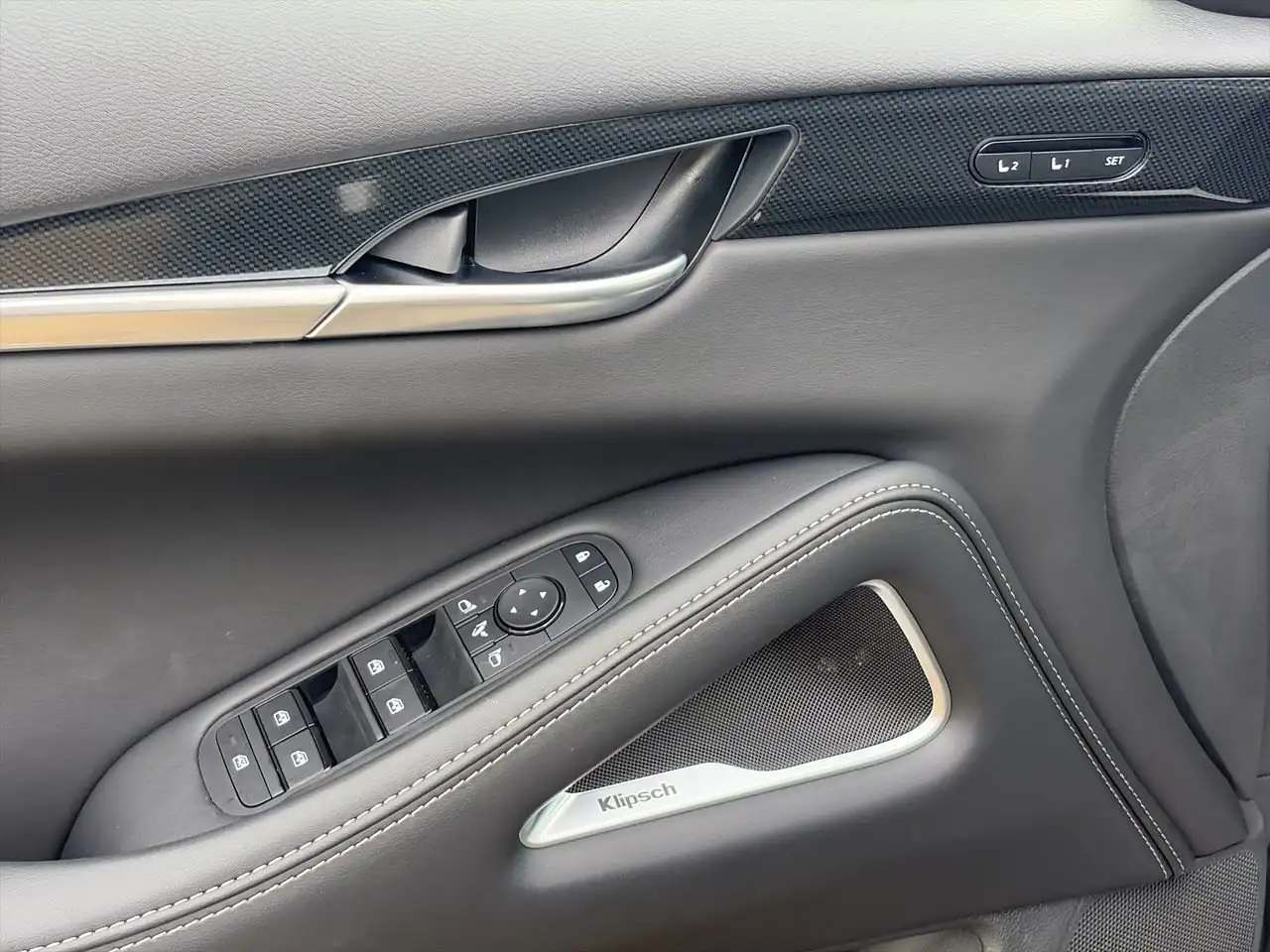 Infiniti QX65 - Image 26
