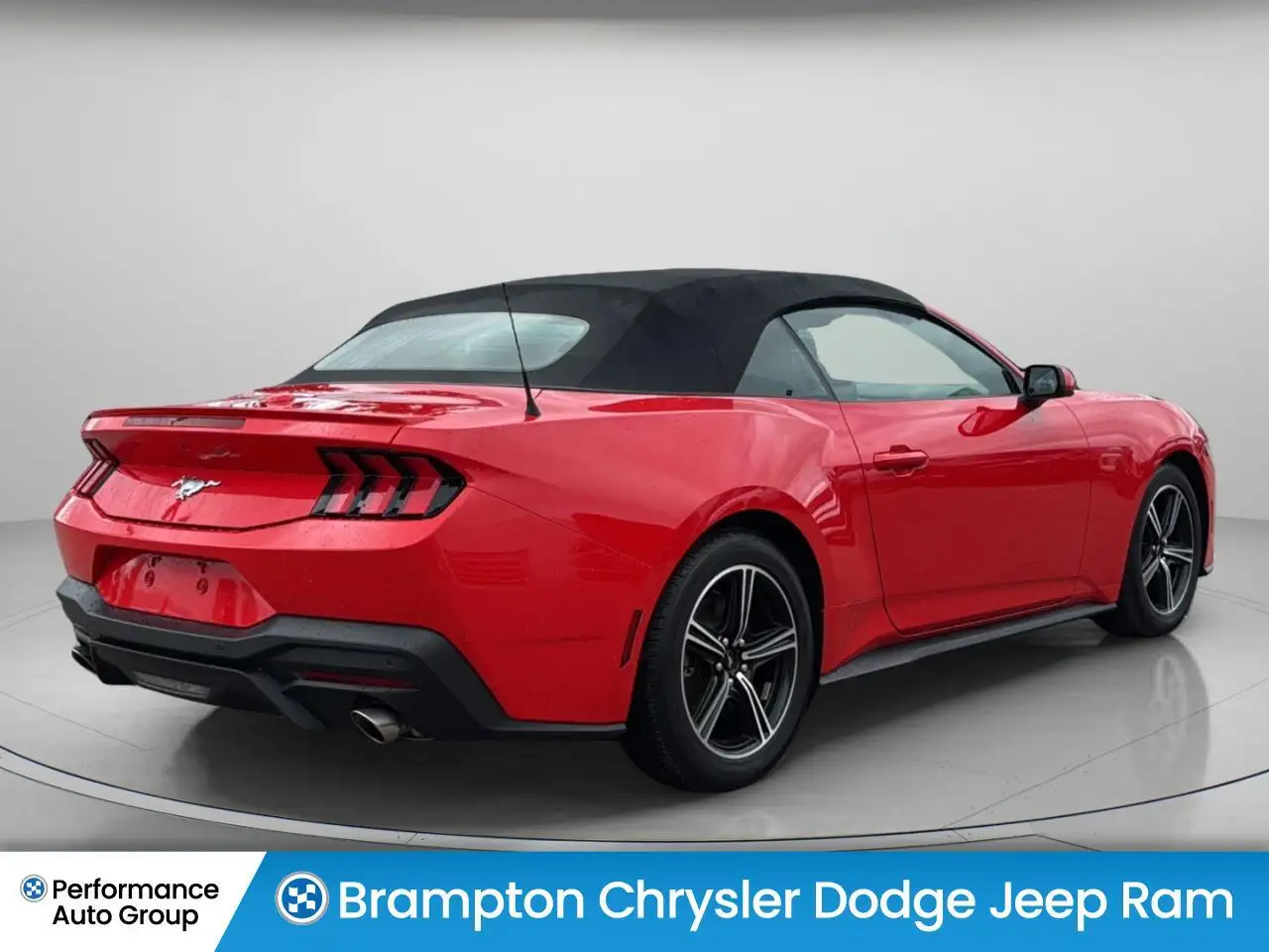 Ford Mustang - Image 5