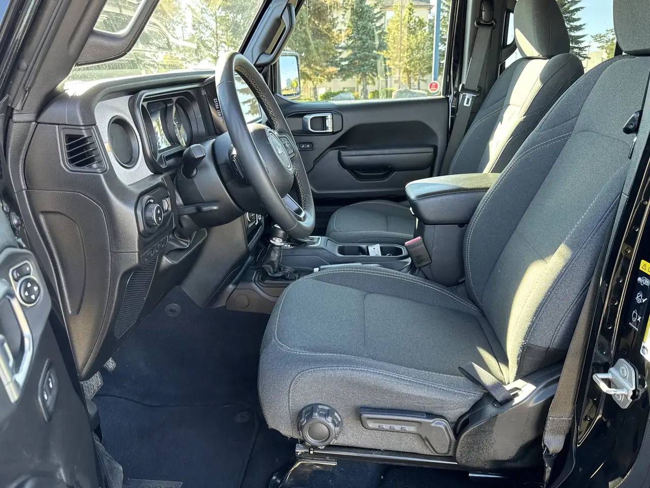 Jeep Gladiator - Image 20
